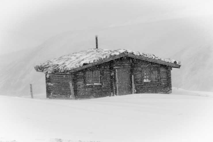 Ski hut around 750 metres, back in the snow again.