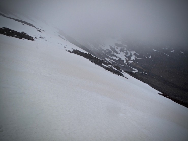 Wet and broken snow above 850 metres.